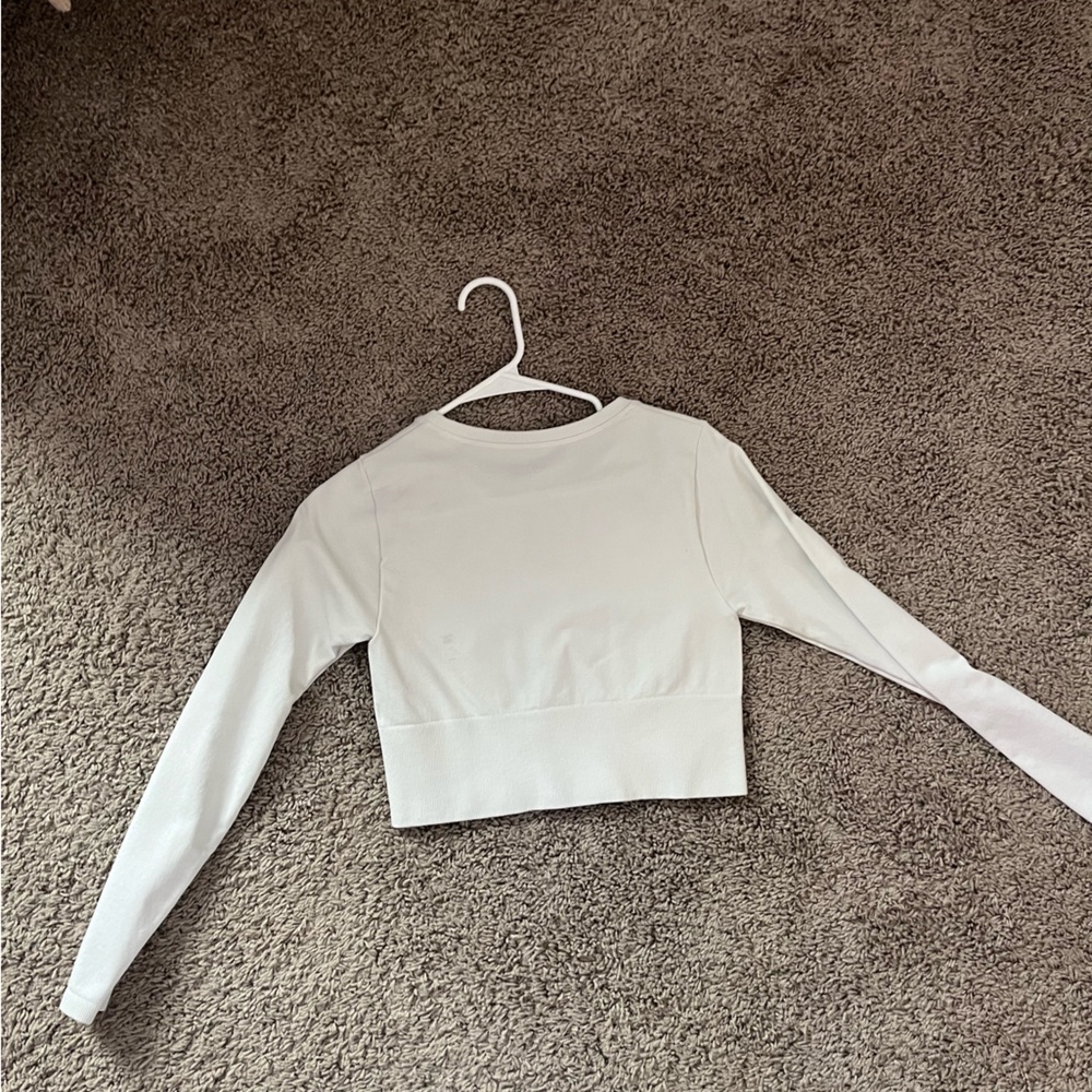 AERIE long white long sleeve crop top! - Picture 2 of 3